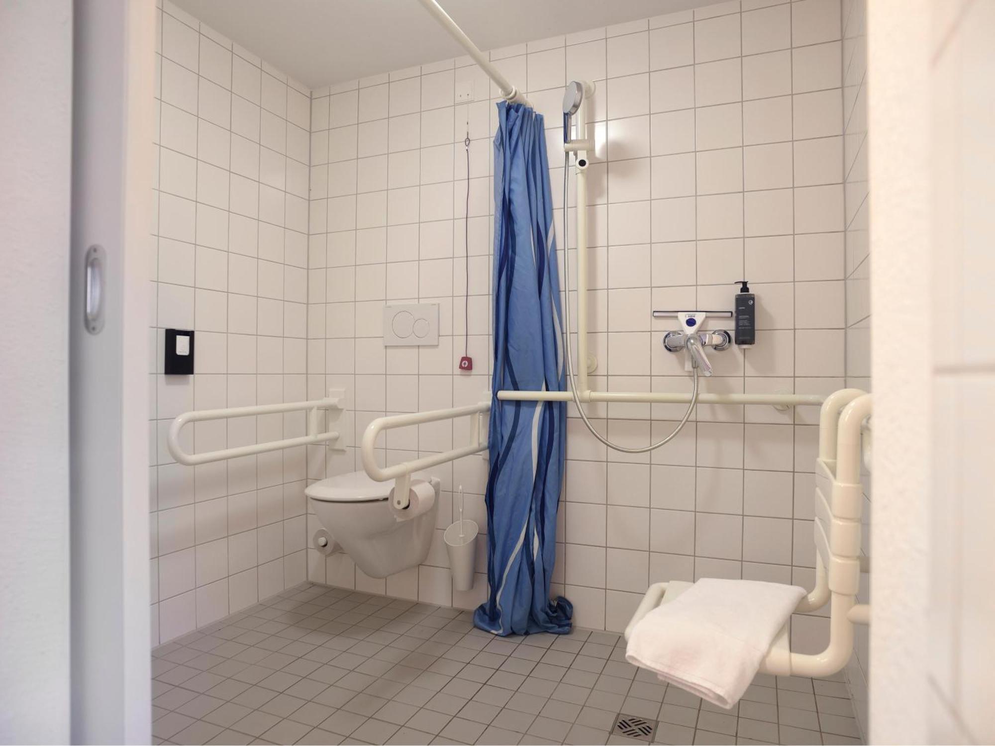 B&B Hotel Rostock-Broderstorf Luaran gambar