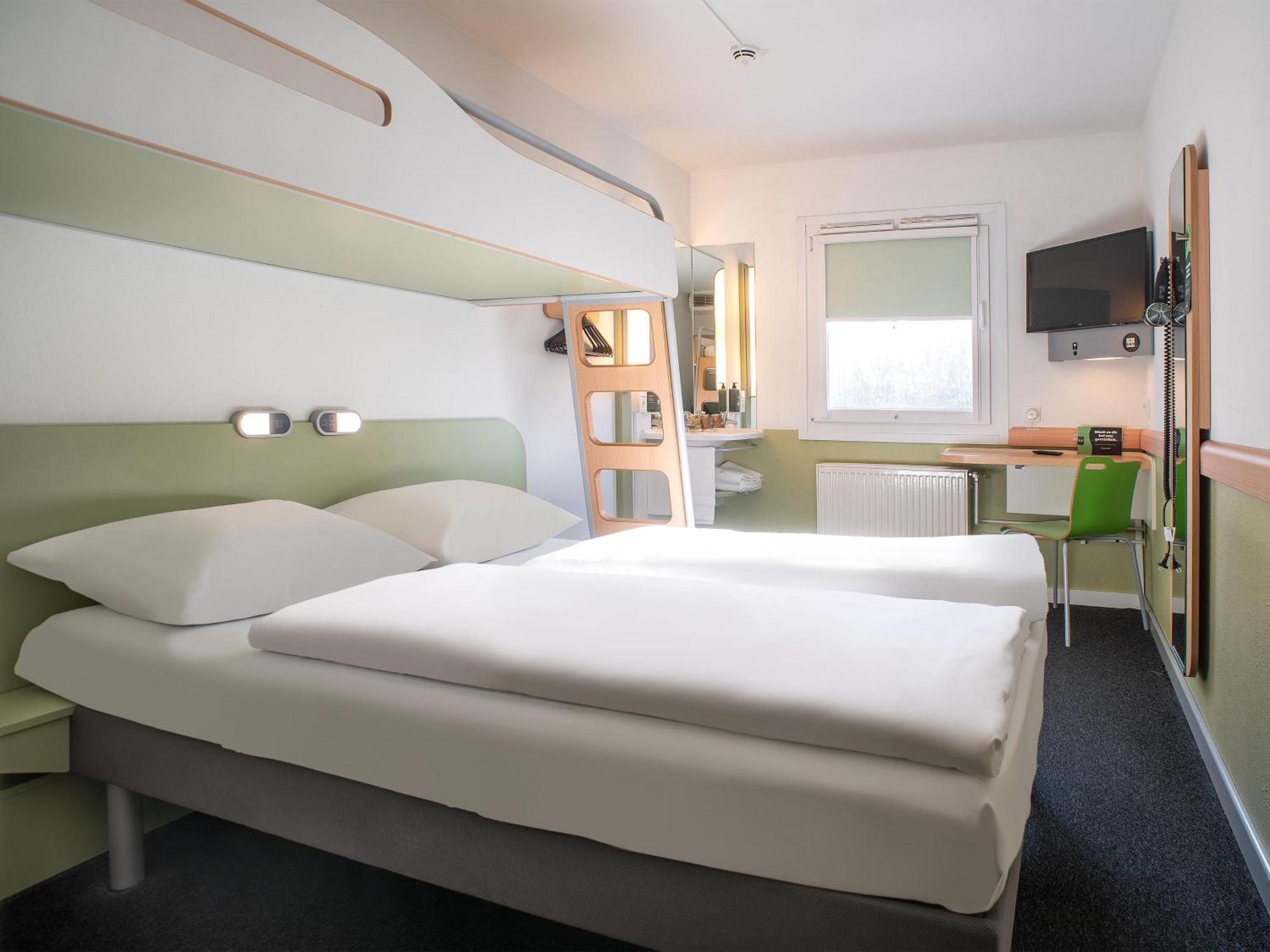 B&B Hotel Rostock-Broderstorf Luaran gambar