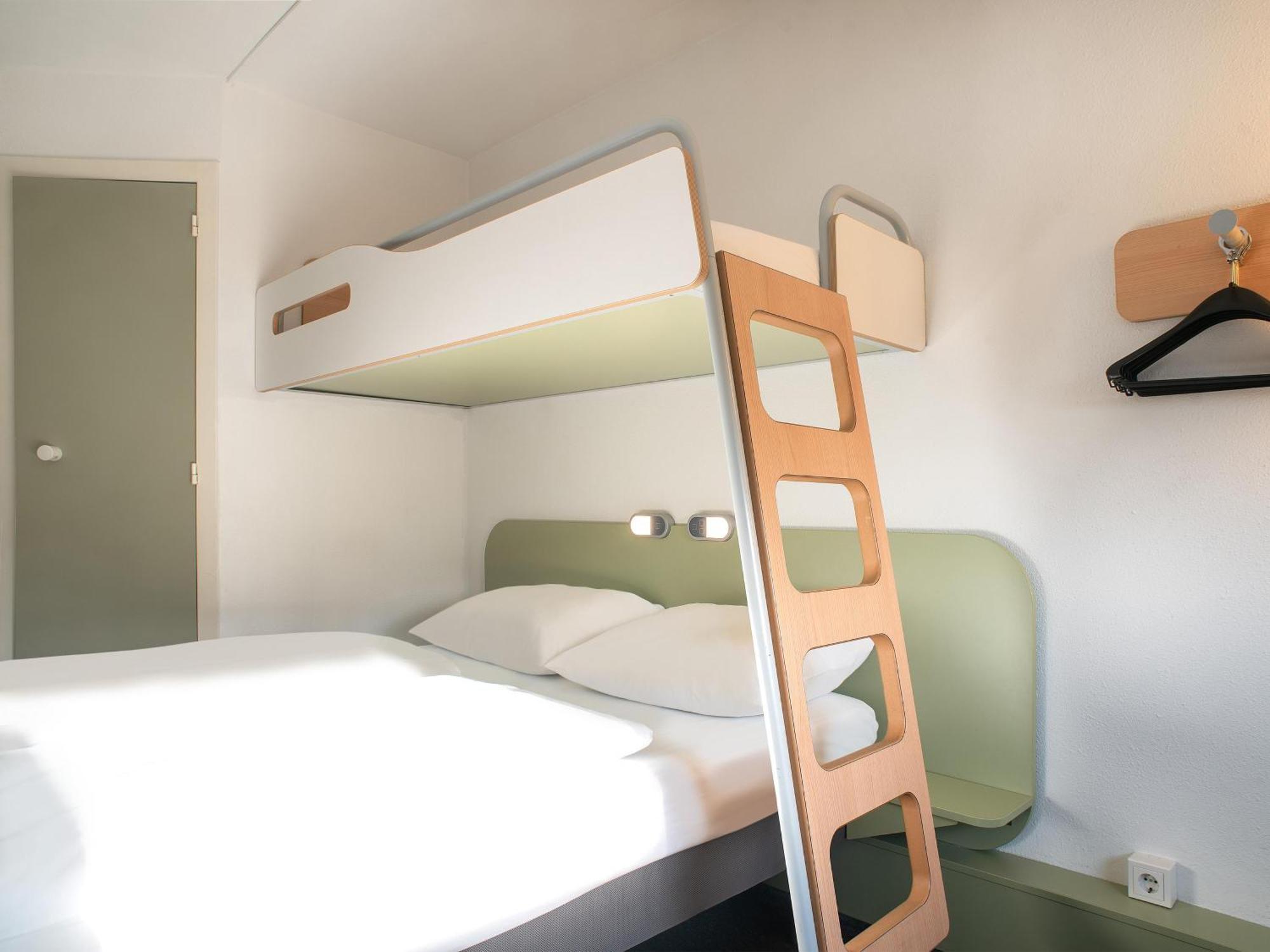 B&B Hotel Rostock-Broderstorf Luaran gambar
