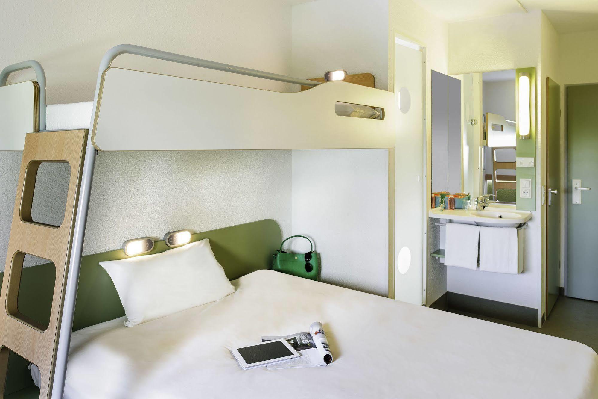 B&B Hotel Rostock-Broderstorf Luaran gambar